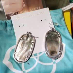 NWOT Kendra Scott Danielles